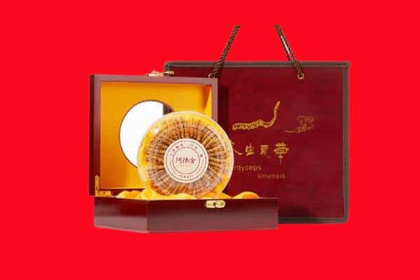 收购资讯:玉溪回收冬虫夏草是按克吗